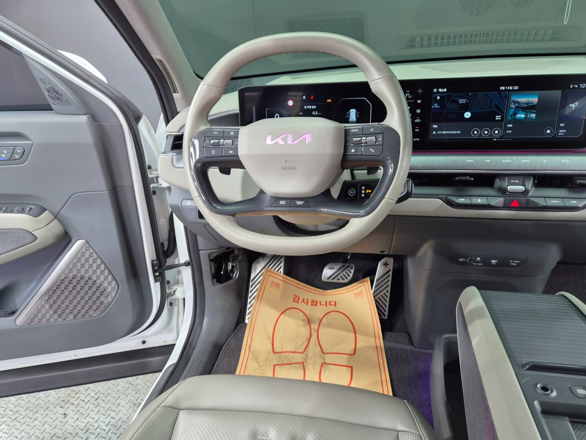 Kia EV9, 2023 — фото 9 из 12