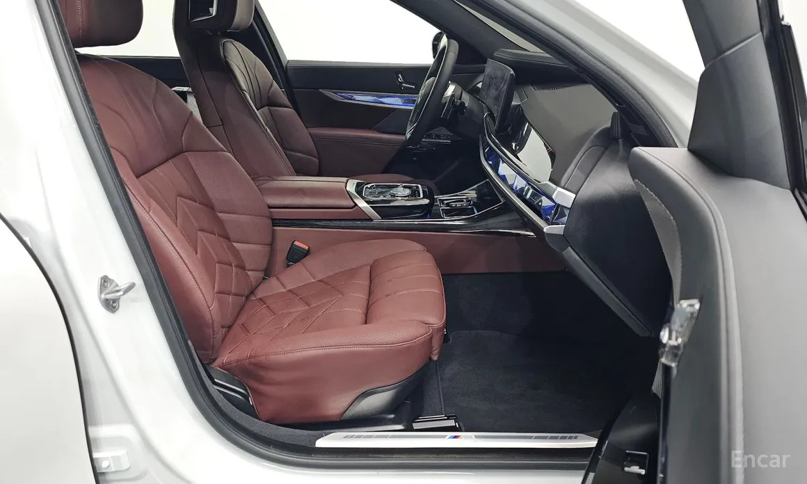 BMW 7 Series, 2024 — фото 10 из 12