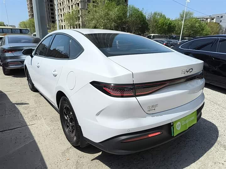 BYD Seal 05 DM-i Hybrid, 2025 — фото 5 из 9
