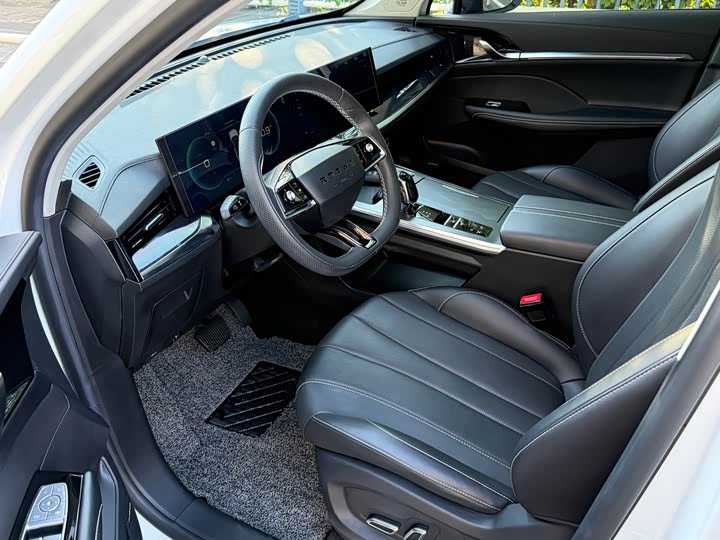 Roewe RX5 Max, 2022 — фото 6 из 9
