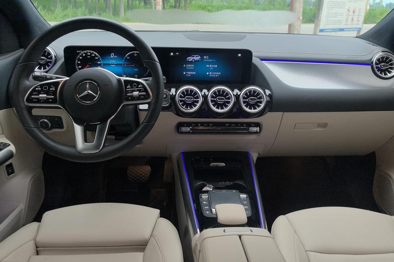 Mercedes-Benz EQA, 2023 — фото 5 из 9