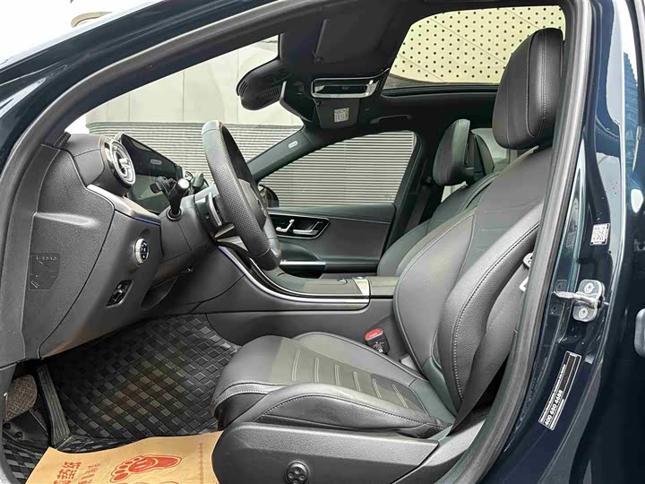 Mercedes-Benz C-Class, 2023 — фото 4 из 9