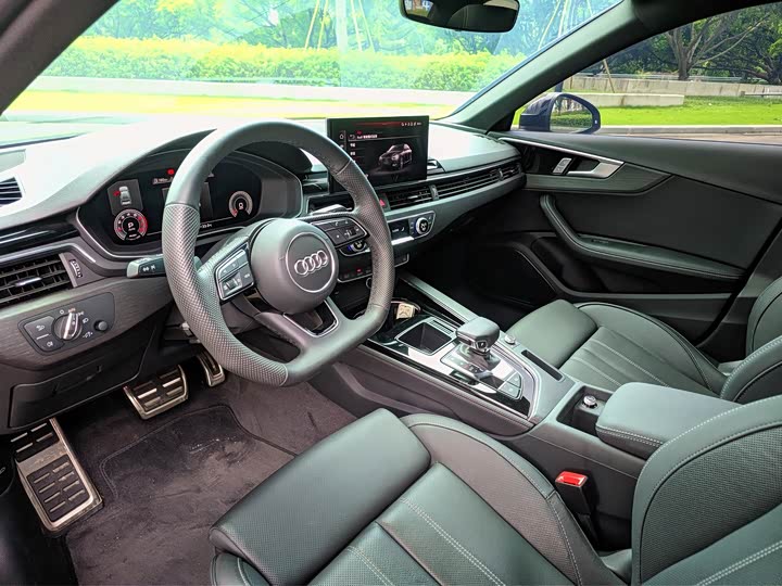Audi A4L, 2023 — фото 4 из 9