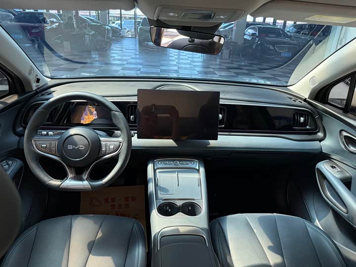 BYD Sea Lion 05 DM-i Hybrid, 2026 — фото 8 из 9