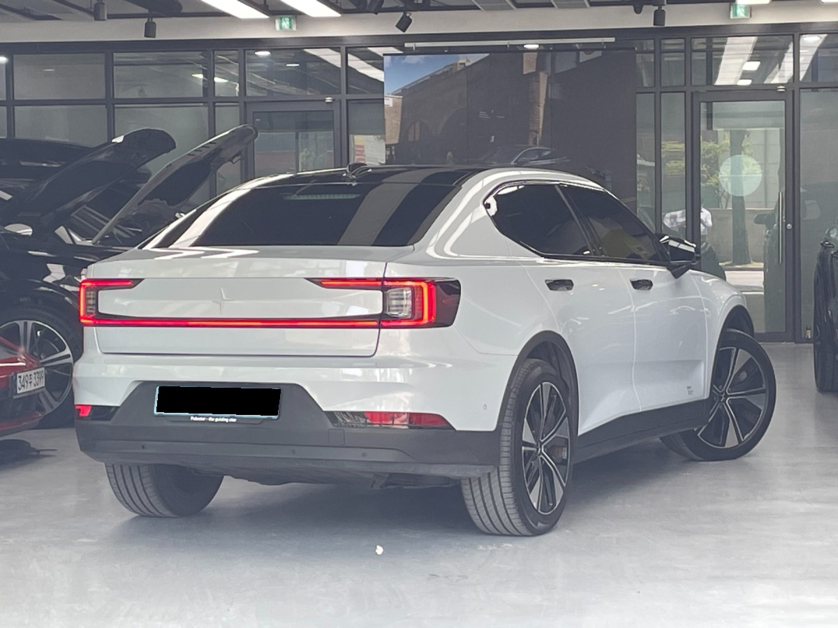 Polestar 2, 2023 — фото 2 из 12