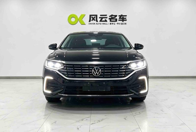 Volkswagen Passat Hybrid, 2025 — фото 2 из 8