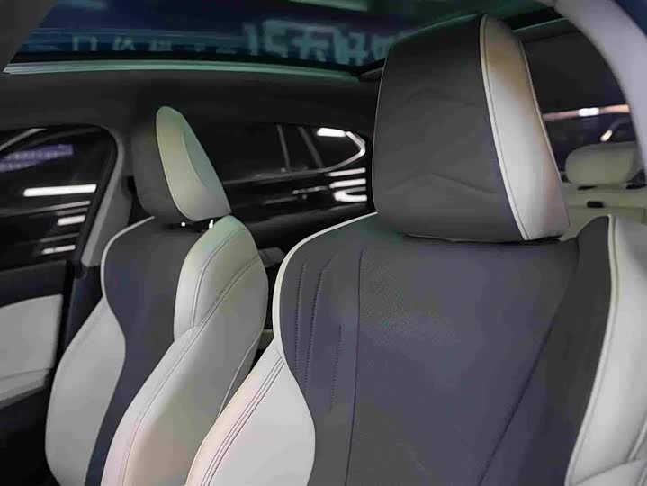 BMW 2 Series, 2025 — фото 7 из 9