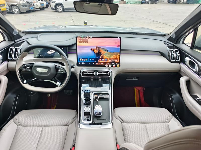 Geely Atlas L, 2025 — фото 7 из 10
