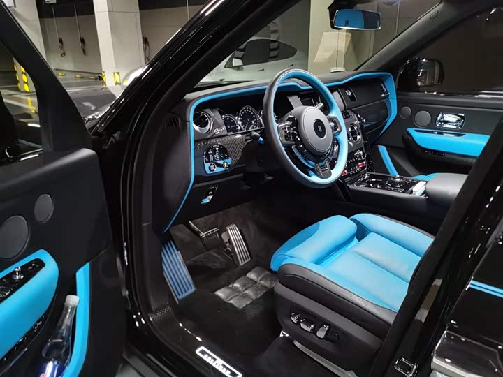 Rolls-Royce Cullinan, 2023 — фото 8 из 9