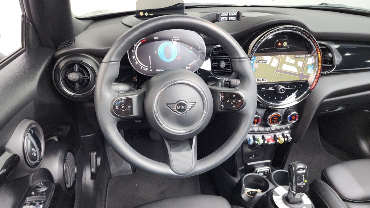 Mini Cooper Convertible, 2024 — фото 11 из 12
