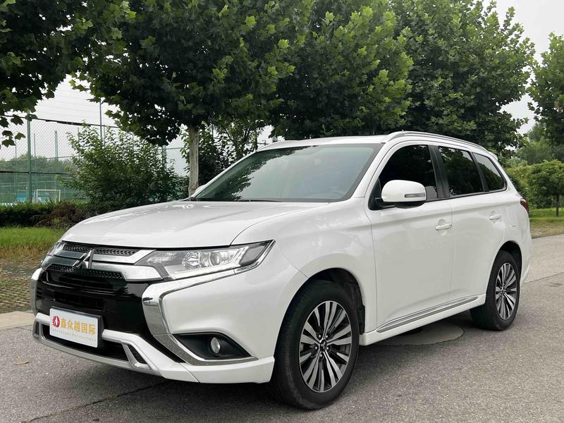 Mitsubishi Outlander, 2023 — купить в Тольятти под ключ