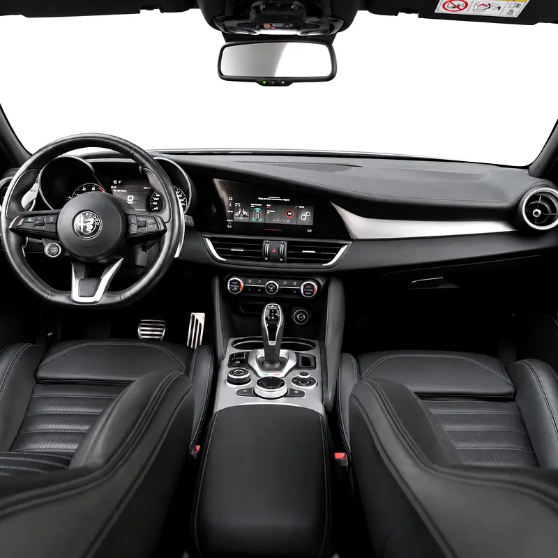 Alfa Romeo Giulia, 2022 — фото 7 из 10