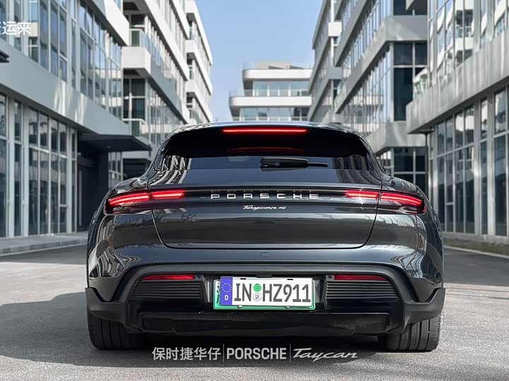 Porsche Taycan, 2023 — фото 7 из 9