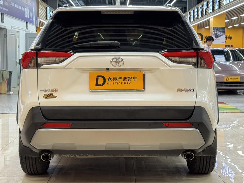 Toyota RAV4, 2023 — фото 6 из 12