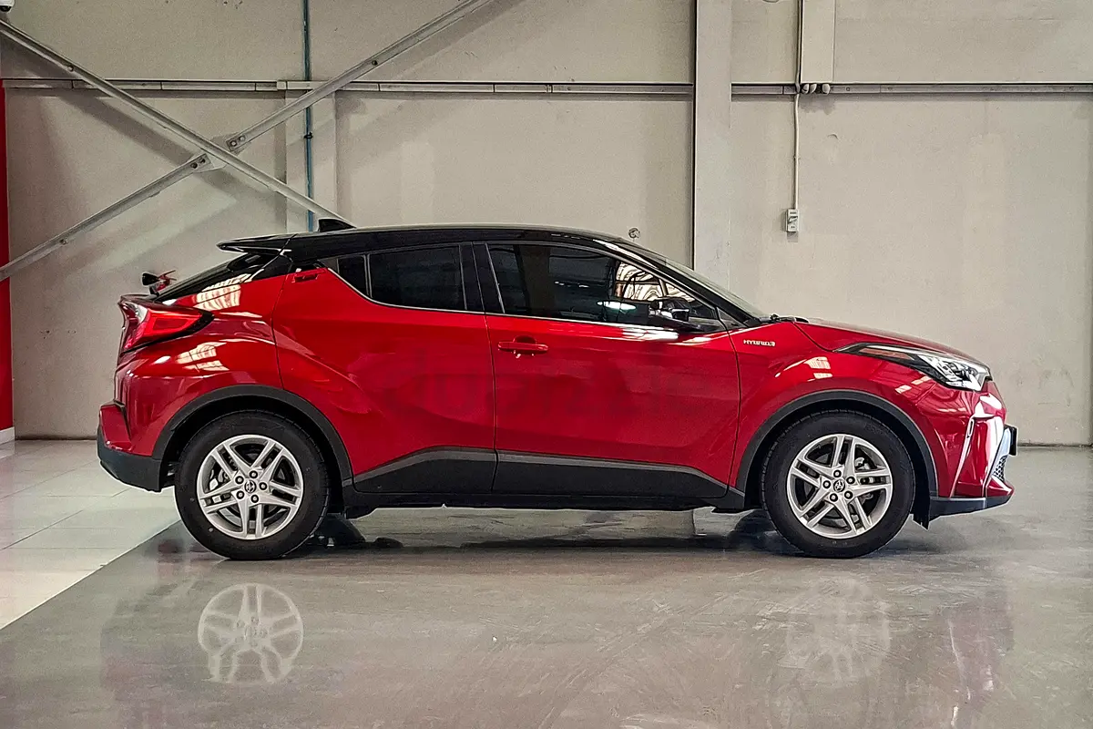 Toyota C-HR, 2023 — фото 4 из 10