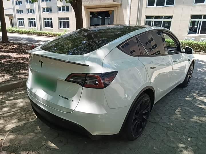 Tesla Model Y, 2022 — фото 7 из 9