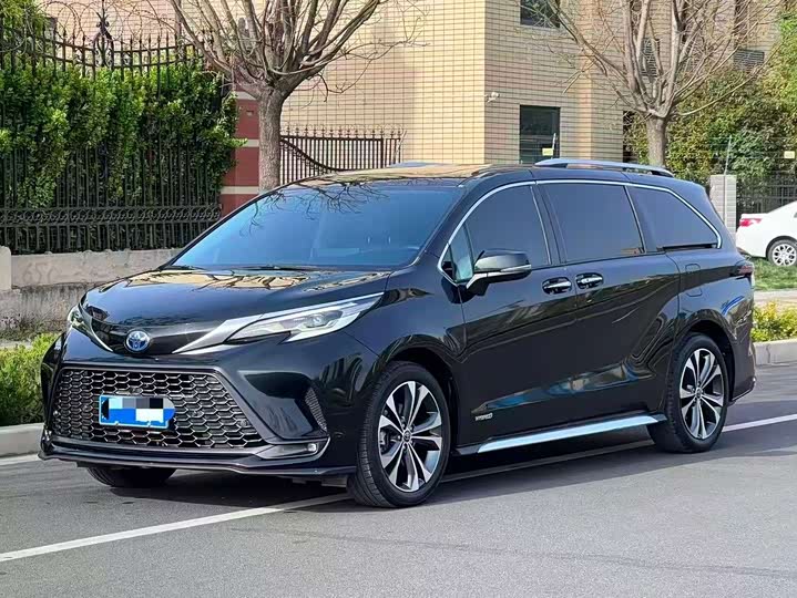 Toyota Granvia, 2024 — купить в Белгороде под ключ