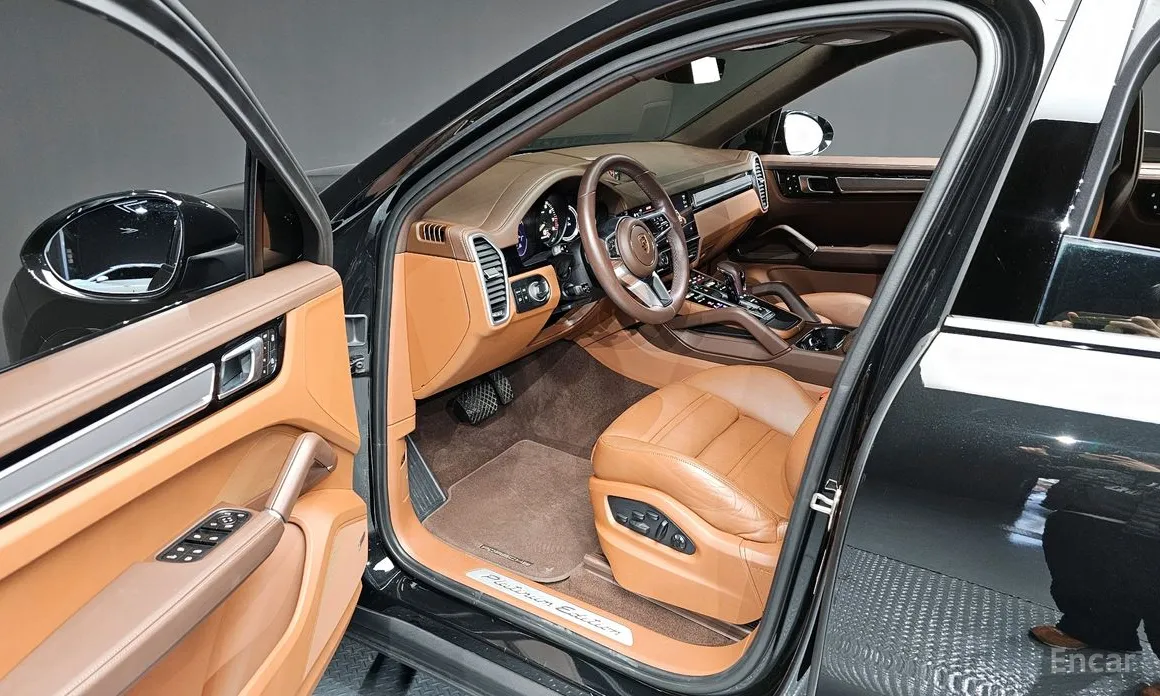 Porsche Cayenne, 2023 — фото 10 из 12