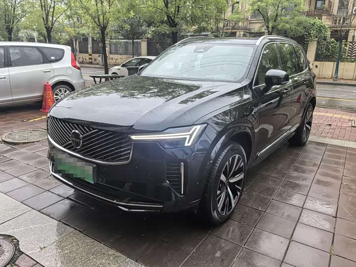 Volvo XC90 Hybrid, 2025 — фото 2 из 9