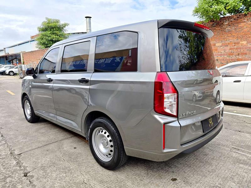 Wuling Hongguang Plus, 2022 — фото 5 из 12