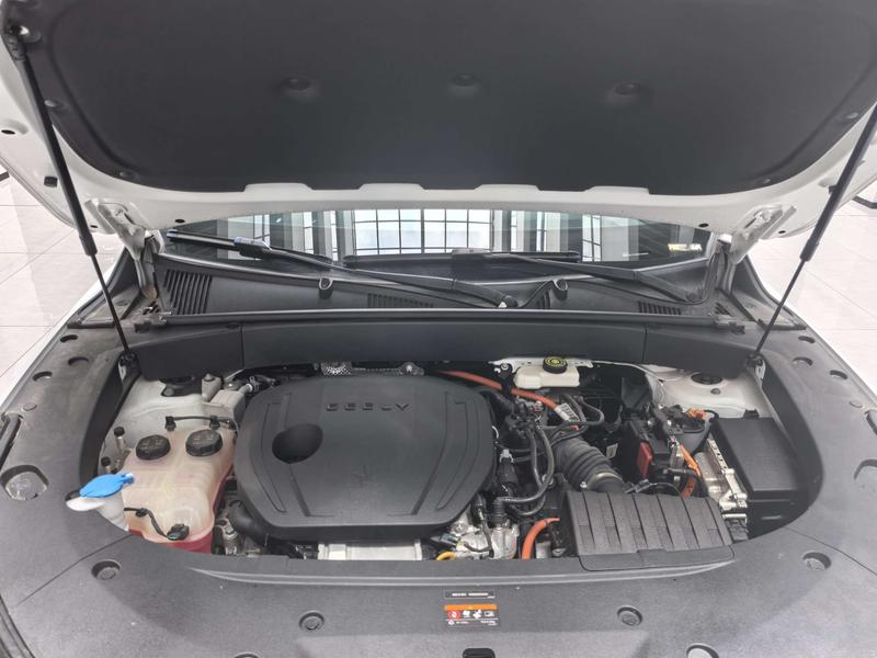 Geely Galaxy L7, 2024 — фото 8 из 12