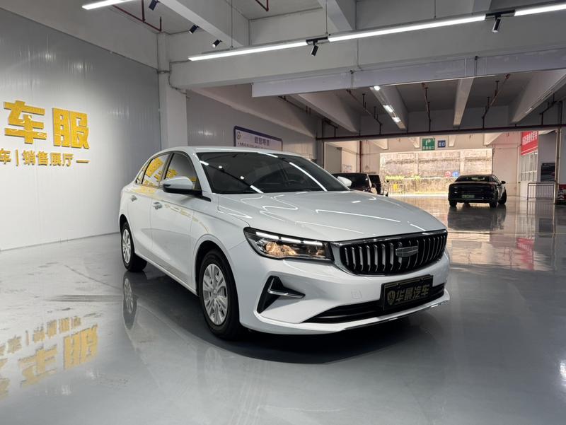 Geely Emgrand, 2025 — фото 3 из 12