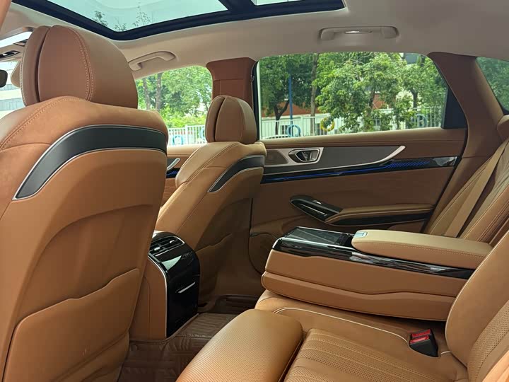 Hongqi H9, 2024 — фото 9 из 9