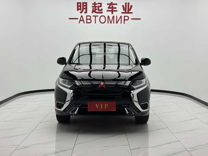 Mitsubishi Outlander, 2022 — фото 2 из 9