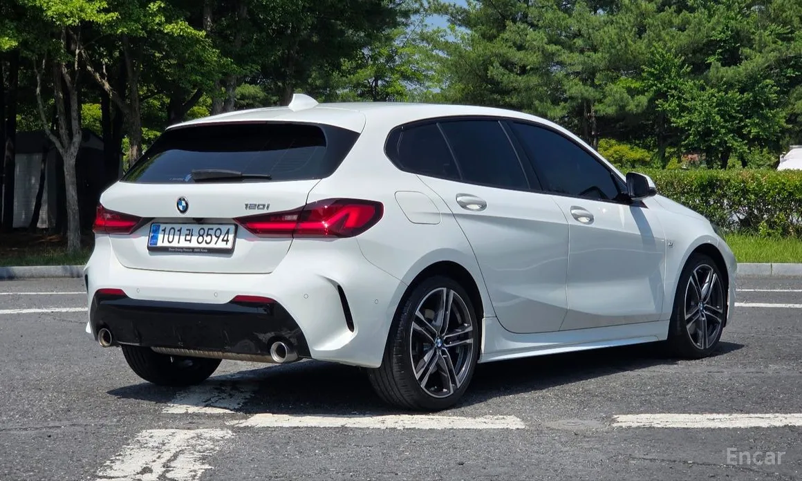 BMW 1 Series, 2023 — фото 2 из 12