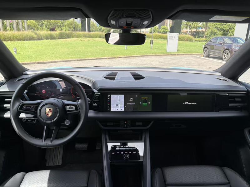 Porsche Macan EV, 2024 — фото 5 из 12