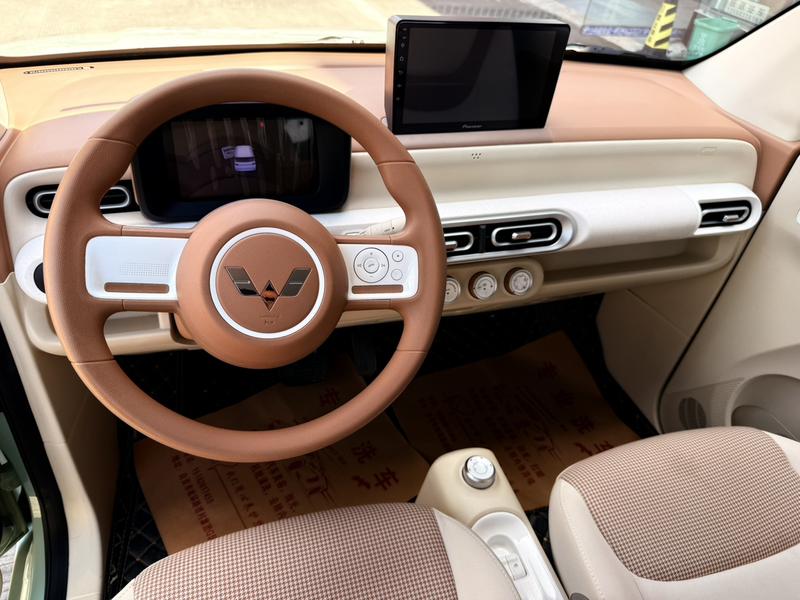 Wuling Mini EV, 2024 — фото 7 из 9