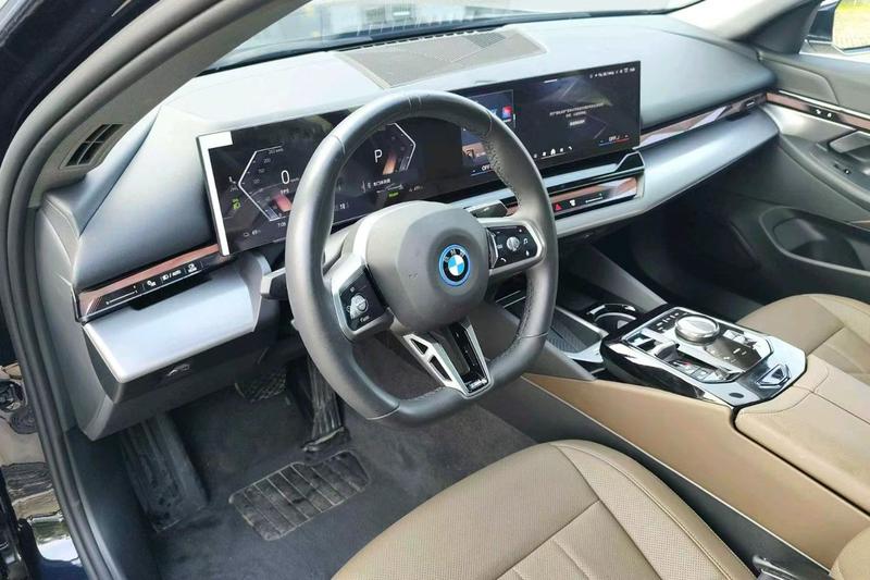 BMW i5, 2025 — фото 7 из 12