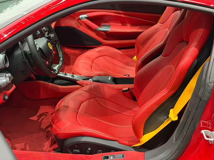 Ferrari F8, 2022 — фото 4 из 5