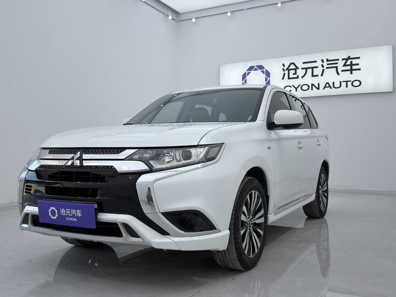 Mitsubishi Outlander, 2023 — купить в Казани под ключ