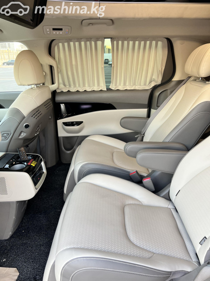 Kia Carnival, 2022 — фото 10 из 12