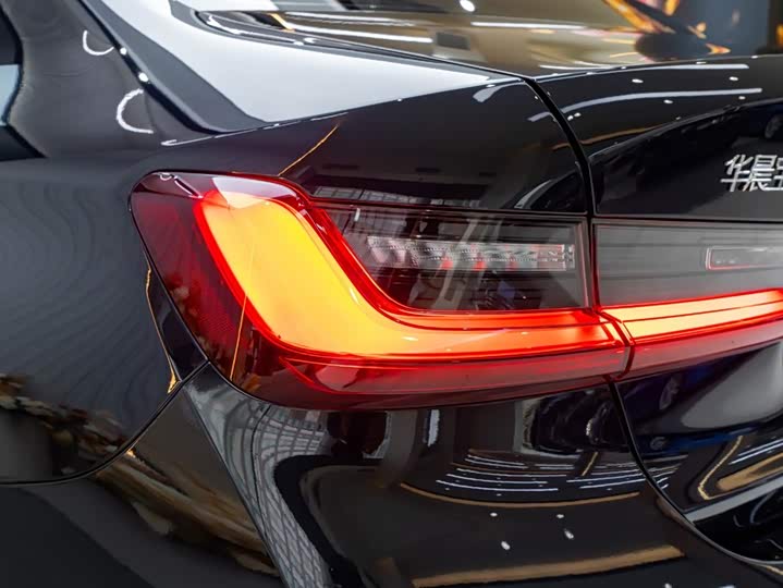 BMW 3 Series, 2025 — фото 8 из 9
