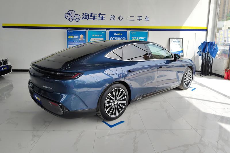Geely Galaxy Starshine 8 EM-i, 2024 — фото 3 из 12