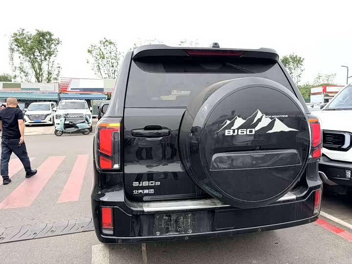 BAIC Beijing BJ60 Hybrid, 2024 — фото 8 из 9