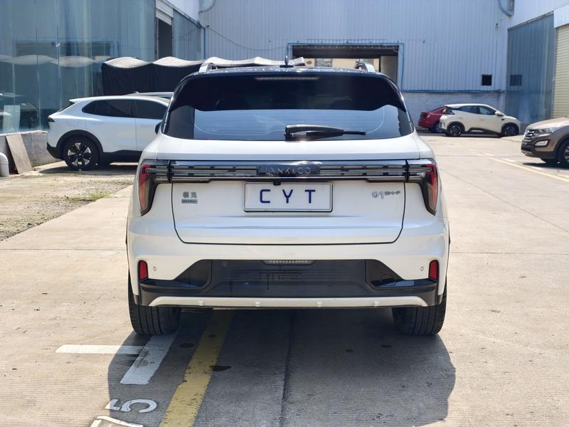 Lynk & Co 01 EM-P Hybrid, 2023 — фото 4 из 12