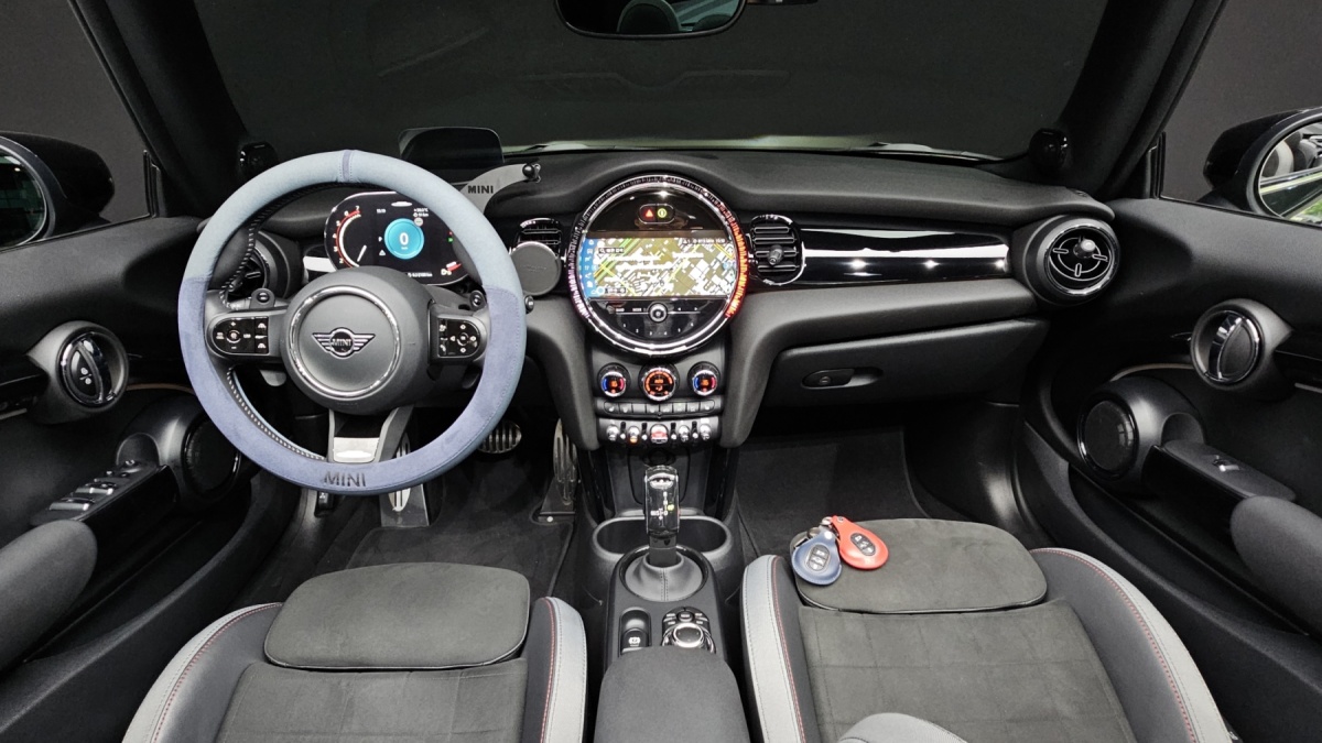 Mini Cooper Convertible, 2024 — фото 6 из 12
