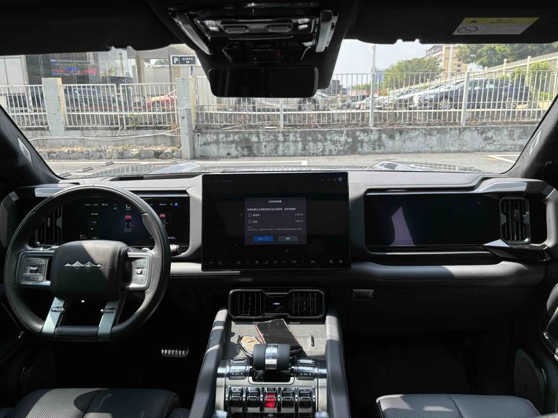 BYD FangChengBao Leopard 8, 2024 — фото 9 из 12
