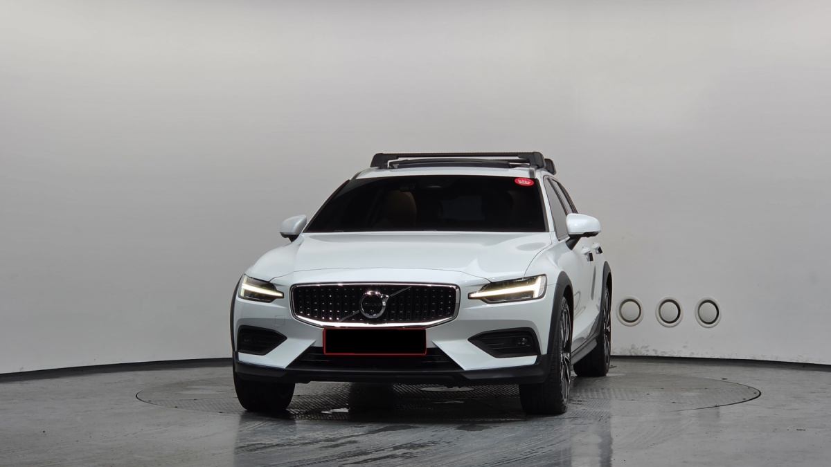 Volvo V60, 2024 — фото 3 из 12