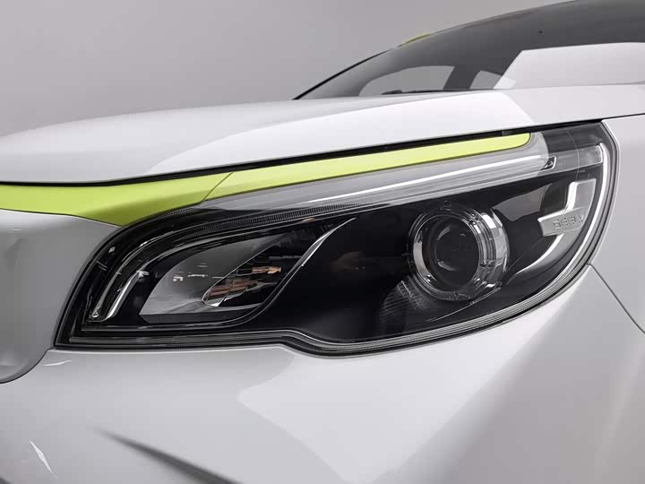 Geely Geometry EX3, 2022 — фото 7 из 9