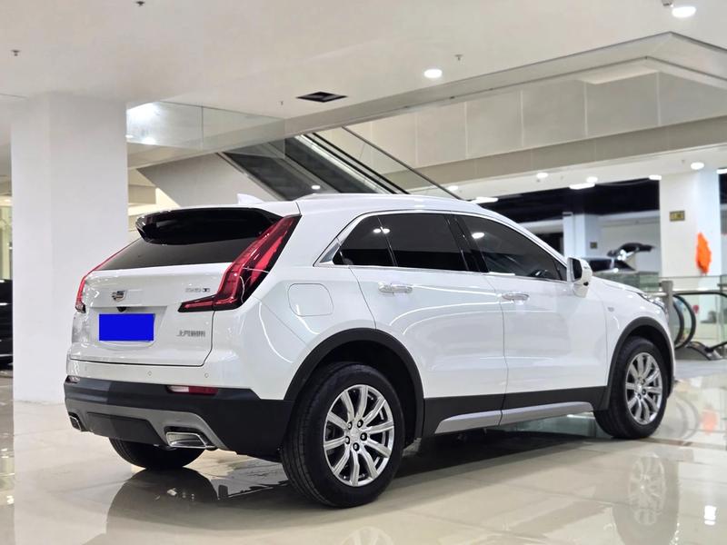 Cadillac XT4, 2023 — фото 4 из 8