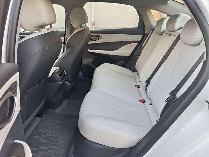 BYD Seal 05 DM-i Hybrid, 2024 — фото 9 из 9