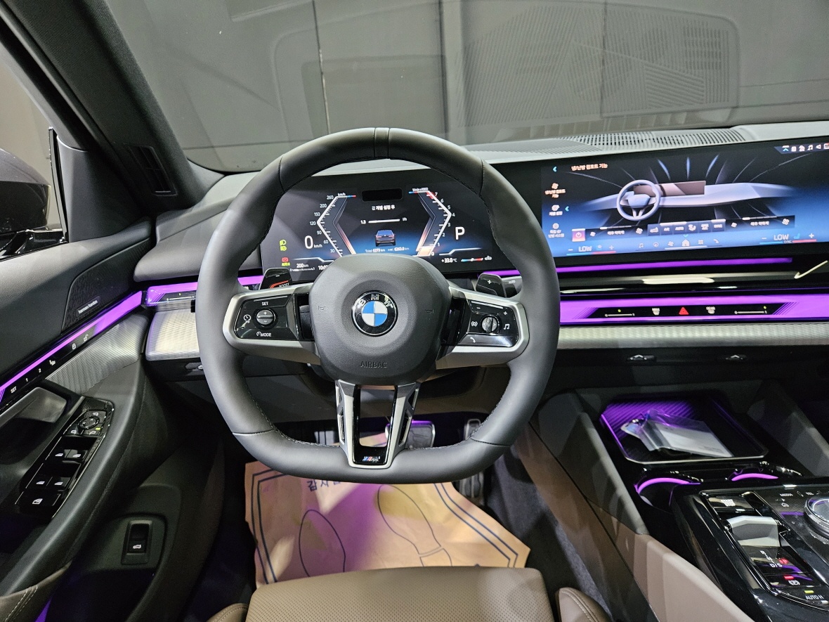 BMW 5 Series, 2025 — фото 12 из 12