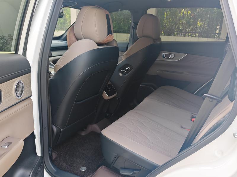 Chery Tiggo 8 Plus, 2025 — фото 11 из 12