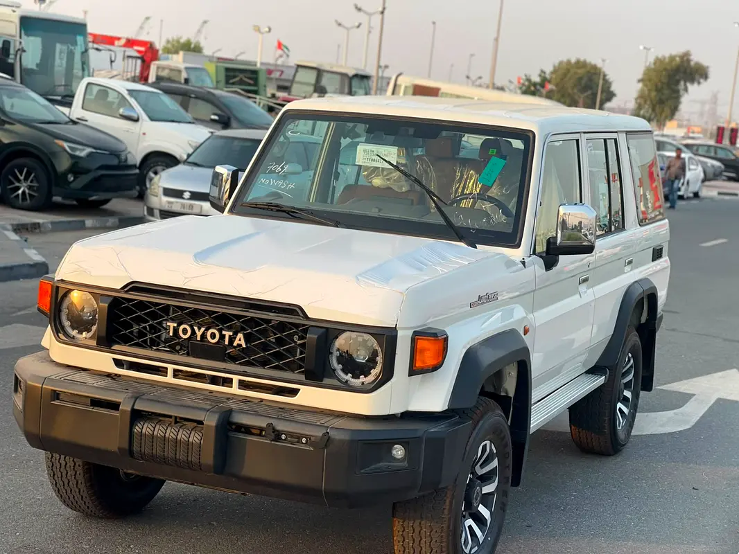 Toyota Land Cruiser 70 Series, 2026 — фото 3 из 10