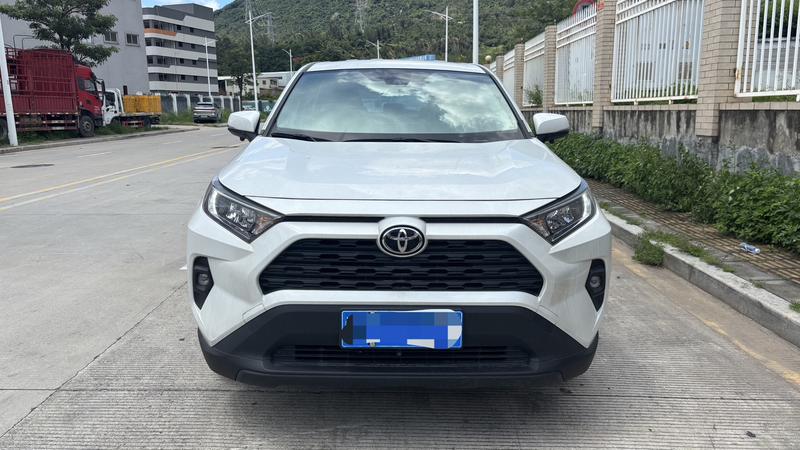 Toyota RAV4, 2023 — фото 2 из 10