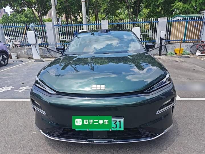 Geely Galaxy Starshine 8 EM-i, 2025 — фото 3 из 9